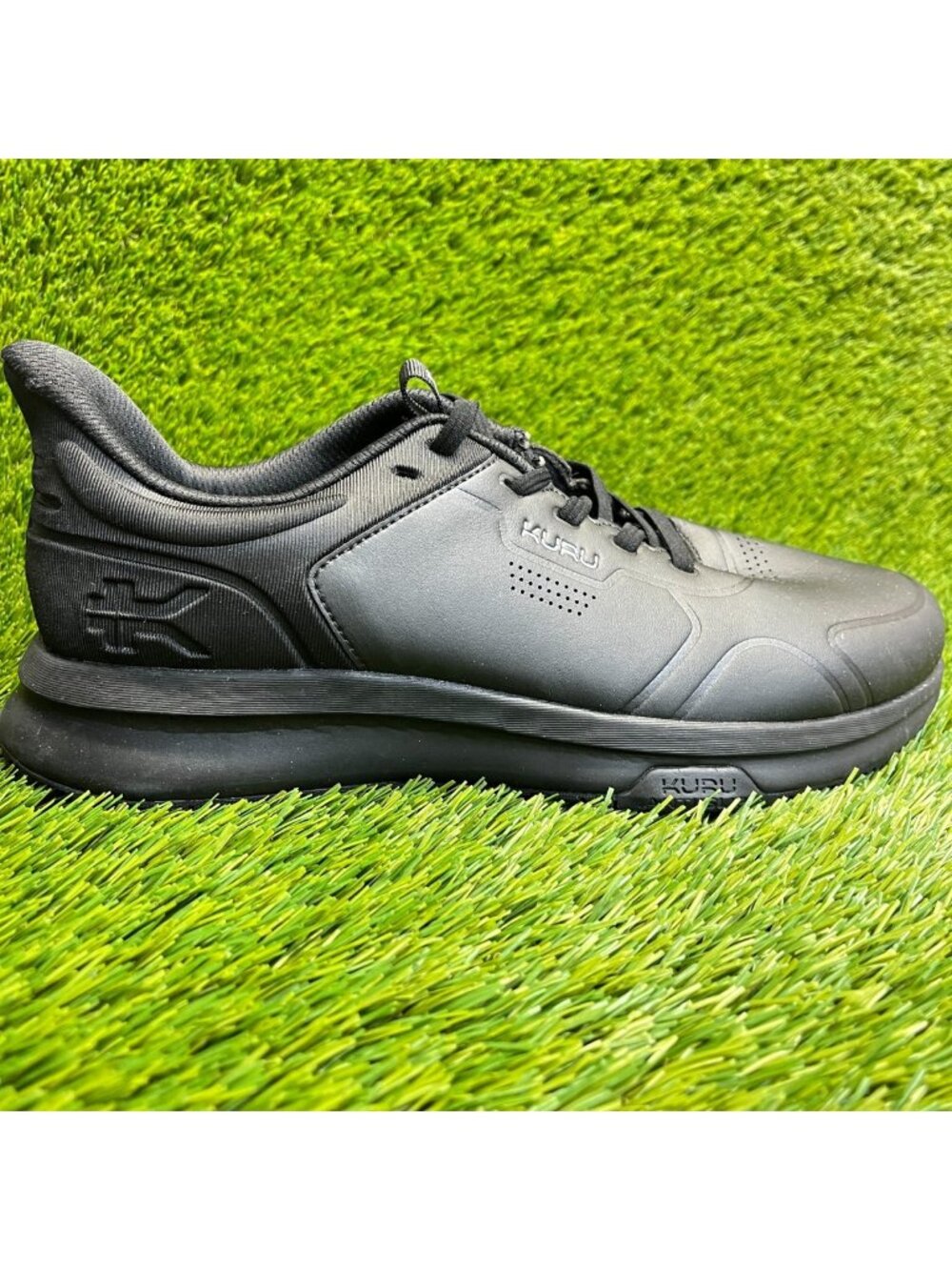 Kuru Shift Mens Size 9.5 Jet Black Athletic Walking Anti-Slip Shoes Sneakers